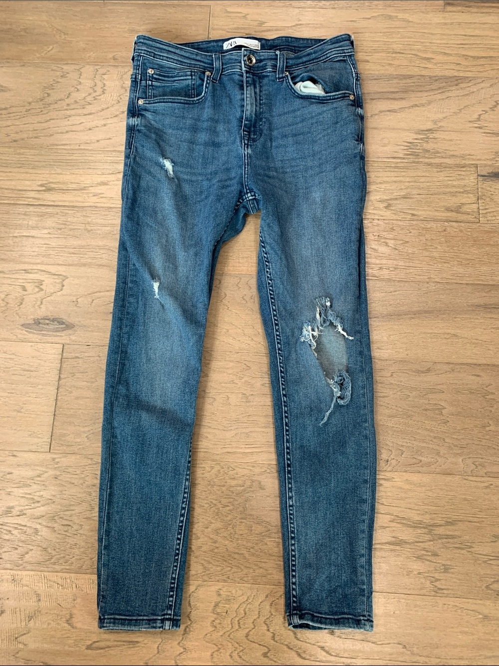 Zara Women's Straight Leg Distressed Jeans Size 31x26